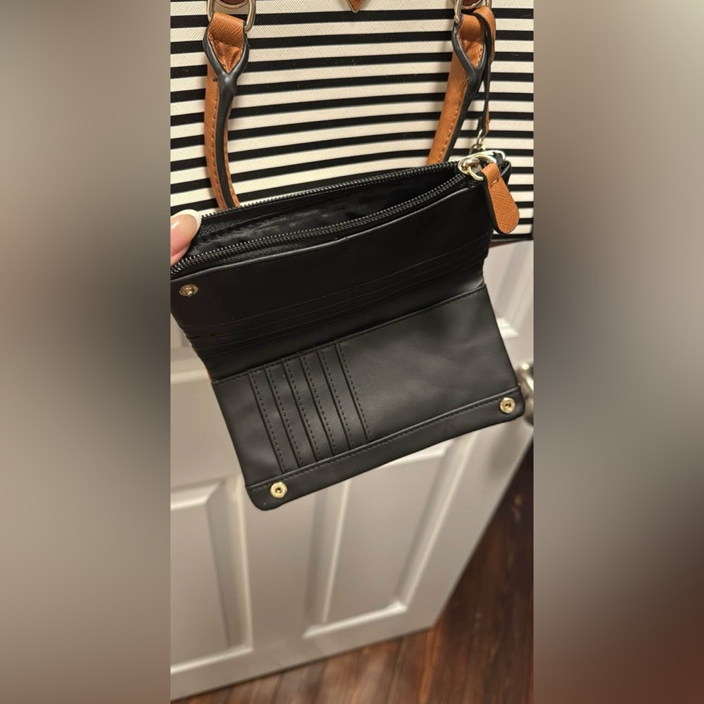 GUESS Striped Purse - Picture 9 of 9
